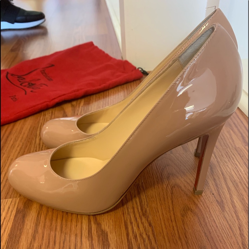 Christian Louboutin Nude!!